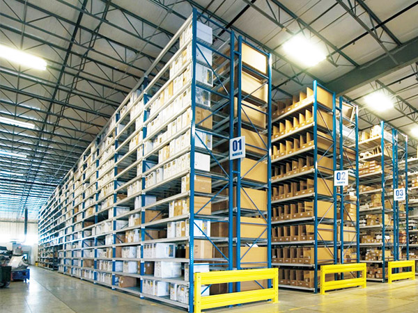 在購(gòu)買(mǎi)時(shí)要如何選擇合適自己的倉(cāng)儲(chǔ)貨架？