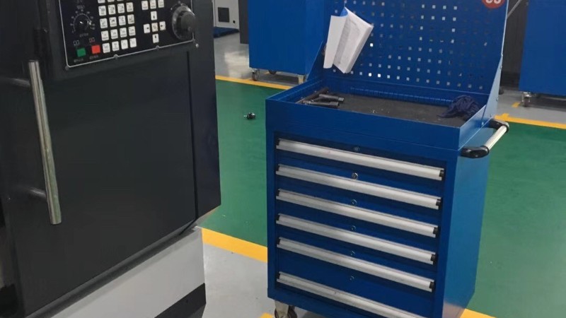 上海孔板工具柜生產(chǎn)廠家，怎么選擇合適的？【天金岡】